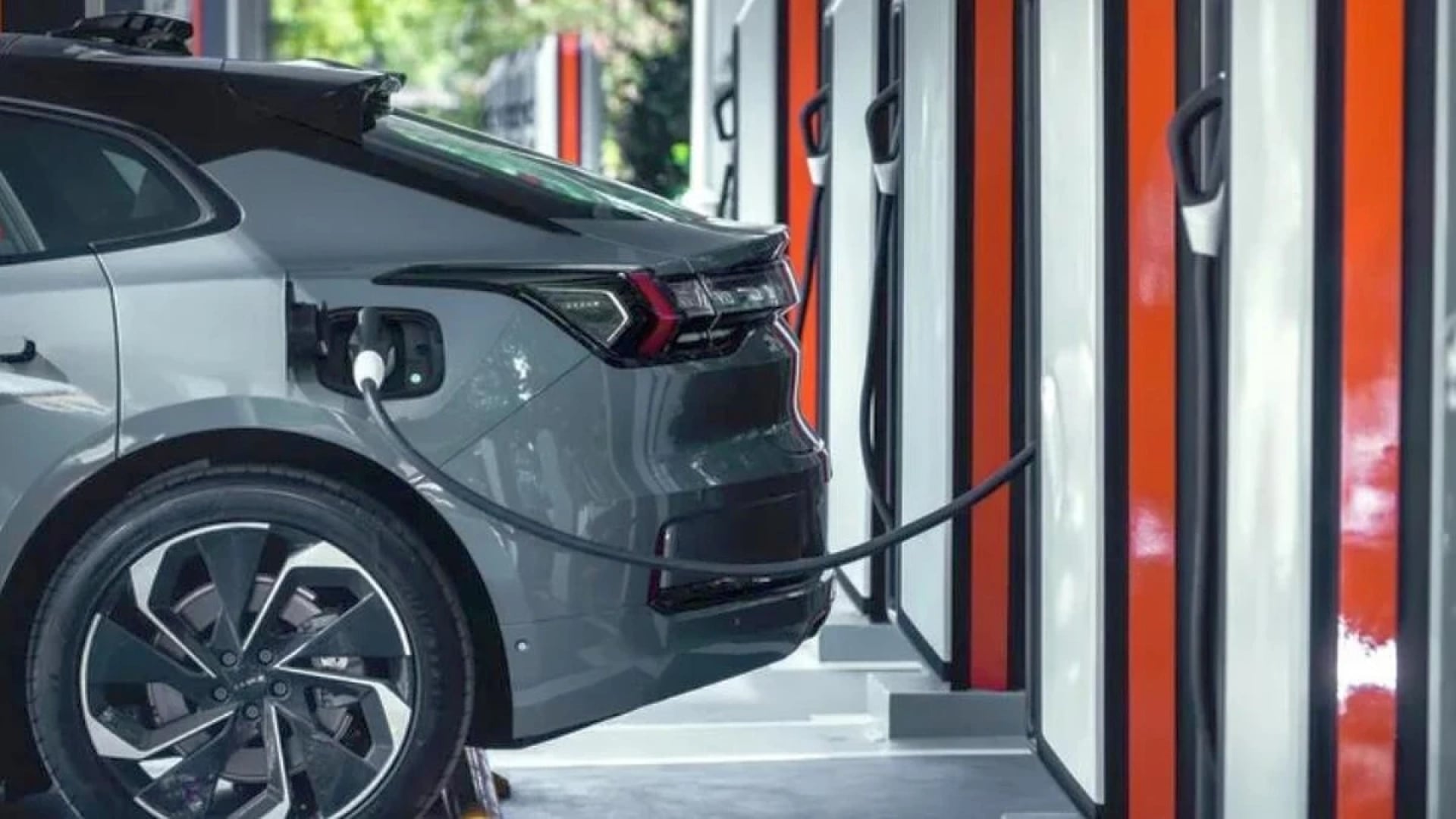 Revolution in electric vehicle charging: Zeekr and Huawei present stations with a capacity of 1.2 and 1.5 megawatts!